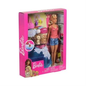Barbie Bebek ve Aksesuarları 3 Yavru Köpekli Oyun Seti